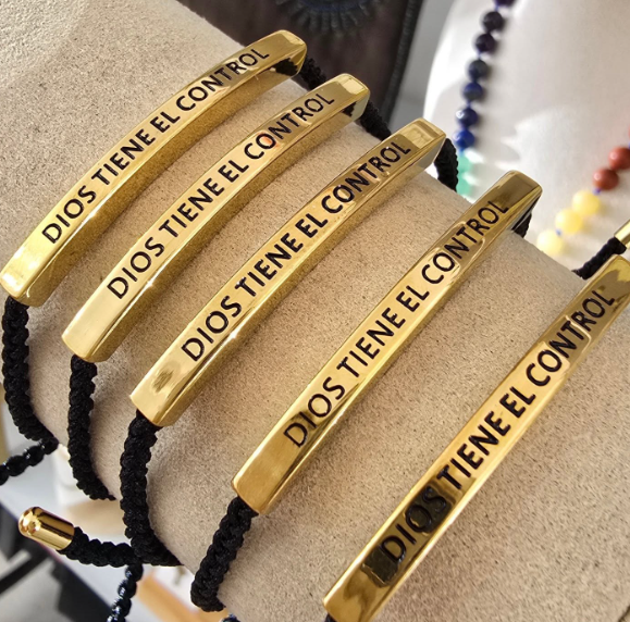 Pulsera Dios Tiene el Control - PROMOCIÓN ESPECIAL ¡Compra 1 y Llévate 2!